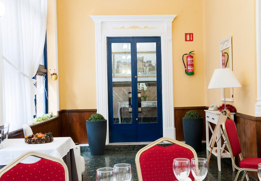Hotel Madrid Bierzo Ponferrada Bagian luar foto