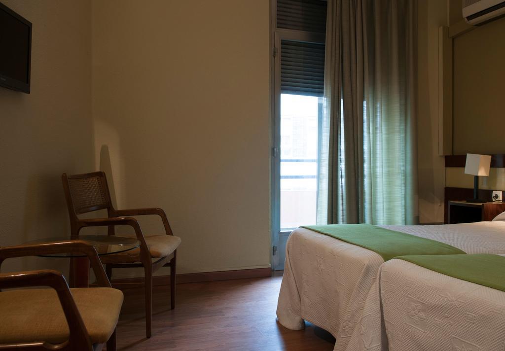 Hotel Madrid Bierzo Ponferrada Bagian luar foto