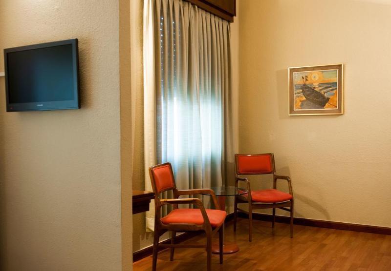 Hotel Madrid Bierzo Ponferrada Bagian luar foto