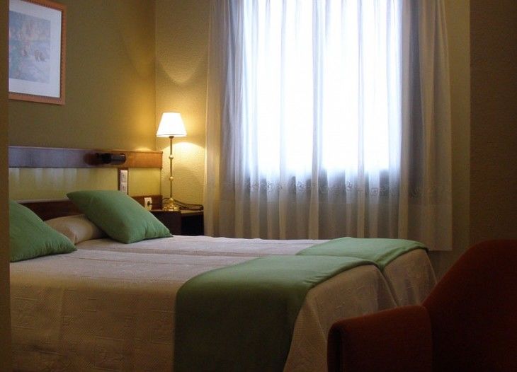 Hotel Madrid Bierzo Ponferrada Bagian luar foto