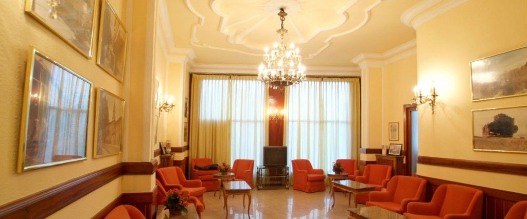Hotel Madrid Bierzo Ponferrada Bagian luar foto