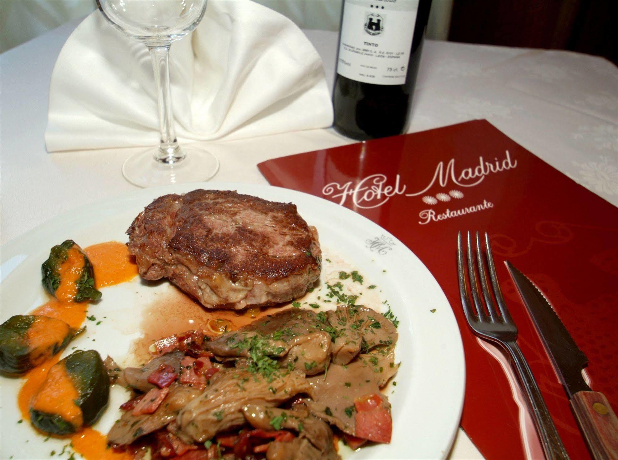 Hotel Madrid Bierzo Ponferrada Bagian luar foto